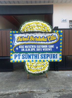 Papan Bunga Duka di Ujunggenteng