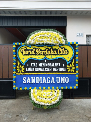 Papan Bunga Duka di Ujunggenteng
